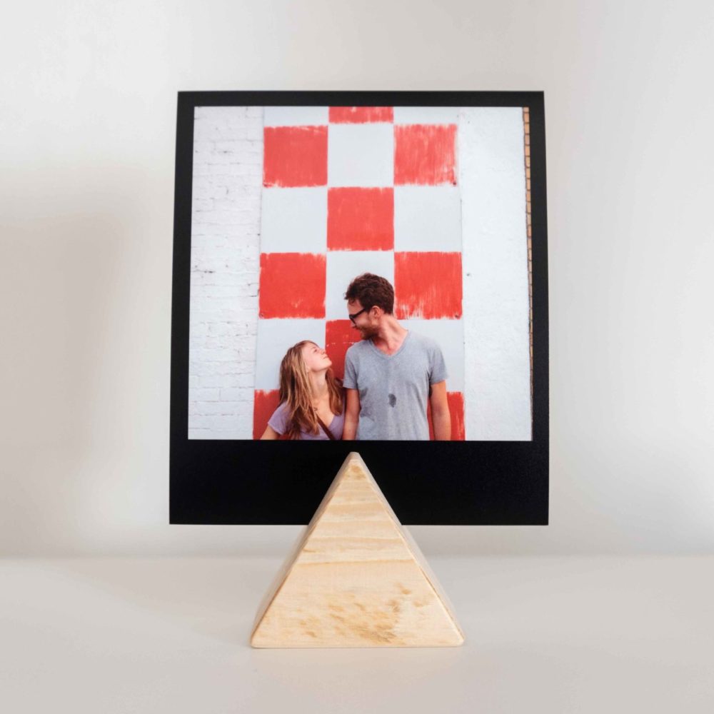 מעמד עץ משולש